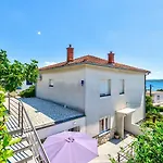 Malerisches Nur 200 Meter Zum Sandstrand Mit Meerblick Crikvenica