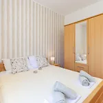 Malerisches Nur 200 Meter Zum Sandstrand Mit Meerblick Apartment Crikvenica